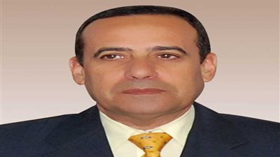 رئيس مدينة العريش يطالب بتوفيق أوضاع أصحاب الإشغالات