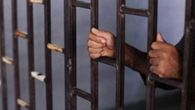 يطعن شقيق زوجته لخلافات عائلية بشبرا الخيمة