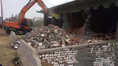 حملة مكبرة لإزالة التعديات على الأراضي الزراعية وأملاك الدولة بالبحيرة (صور)