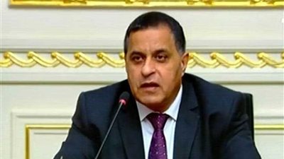 رئيس السكة الحديد يشدد على الانتهاء من تطوير المحطات