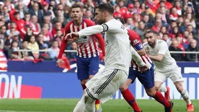 ريال يتقدم على أتلتيكو 1/2 في الشوط الأول من قمة مدريد