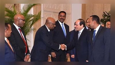 الرئيس السيسي يصل إلى مقر الاتحاد الأفريقى بأديس أبابا (فيديو)