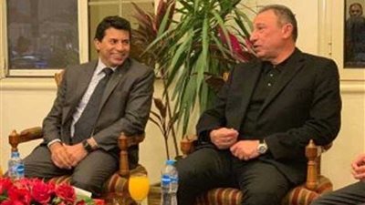 وزير الشباب يشهد افتتاح صالة الكاراتيه بالنادي الأهلي