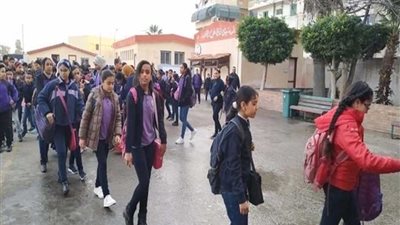 انتظام الدراسة فى جميع مدارس المحافظات