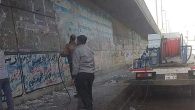 حملة مكبرة لإزالة الملصقات وتزيين الشوارع بإيتاي البارود