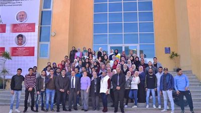 عميدة كلية العلاج الطبيعي بجامعة ونستون سالم الأمريكية في زيارة لجامعة بدر.. 