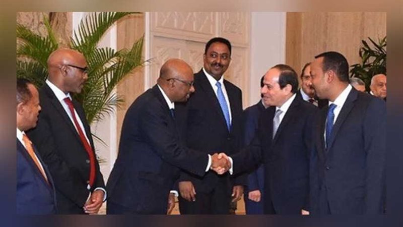 الرئيس السيسي يصل