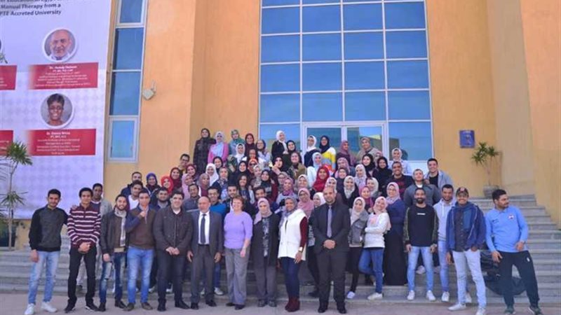 عميدة كلية العلاج