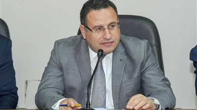 محافظ الإسكندرية يناقش مشروعات الخطة الاستثمارية للعام المالي الجاري