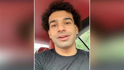 هل وفِق «صلاح» في قرار حلاقة لحيته بعد تعرضه للهتافات العنصرية؟