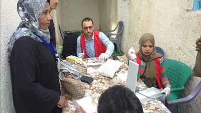 فحص 800 فرد في حملة 100 مليون صحة بشمال سيناء