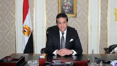 وزير التعليم العالي: الاستثمار في العنصر البشري يحقق التنمية