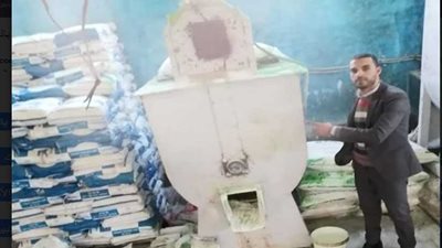 ضبط مصنع دون تراخيص ينتج سلعا بأسماء وعلامات تجارية لشركات كبرى بالبحيرة