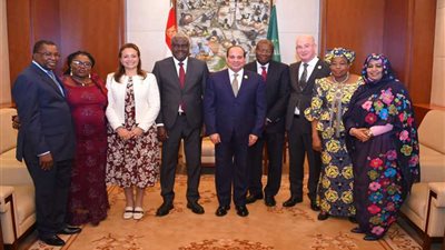 الرئيس السيسي يلتقي القيادات العليا بمفوضية الاتحاد الأفريقي