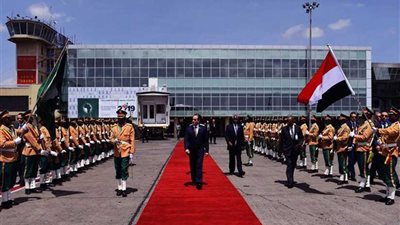 المتحدث الرئاسى ينشر صور عودة الرئيس للقاهرة بعد رئاسته قمة الاتحاد الافريقى