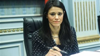 وزيرة السياحة تبحث استحداث قسم للسياحة والضيافة لأول مرة بالجامعة الأمريكية