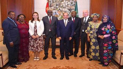 نشرة 24 .. الرئيس السيسي يلتقي القيادات العليا بمفوضية الاتحاد الأفريقي.. والنقد الدولي يشيد بالاقتصاد المصري‎