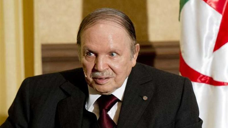 الرئيس الجزائري ينهي