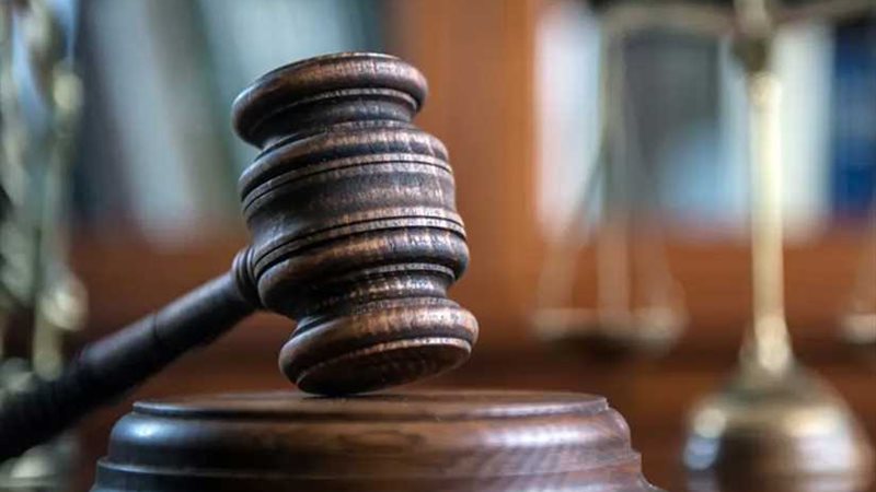 عزب باقتحام السجون: