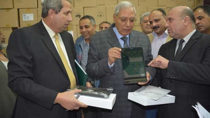 توزيع التابلت على