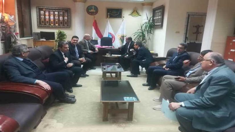 القاضي يستقبل عميد