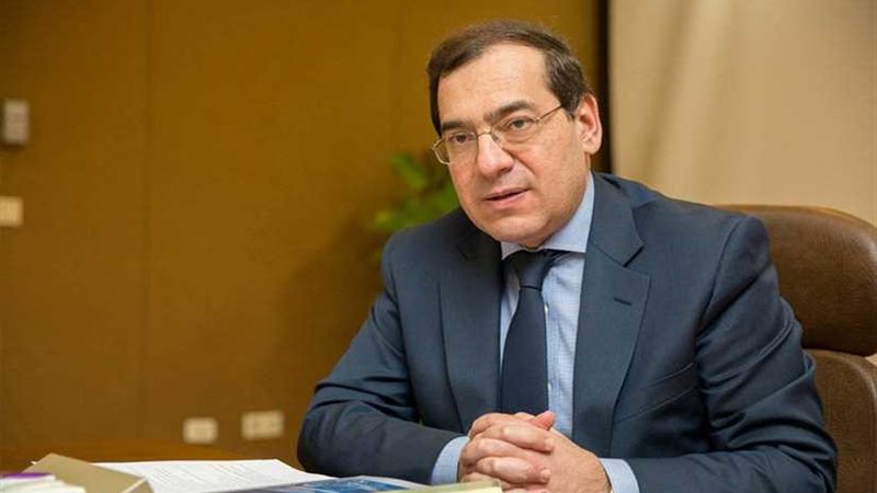 وزير البترول يبحث