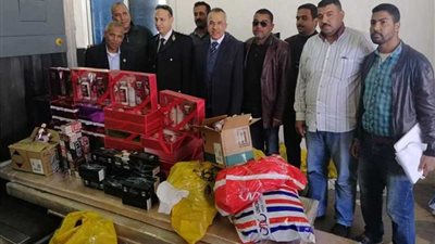 جمارك سفاجا تضبط 10 محاولات تهريب سجائر إلكترونية وهواتف محمولة