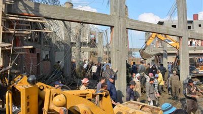 انهيار سقف مسجد أثناء صبه بتمي الأمديد