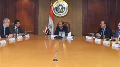 وزير التجارة يبحث مع وفد شركة ألمانية تطورات الخطة التنفيذية للصناعة المصرية