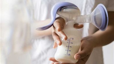 دراسة تحذر.. مضخة الثدي تهدد الأطفال بمخاطر صحية مزمنة
