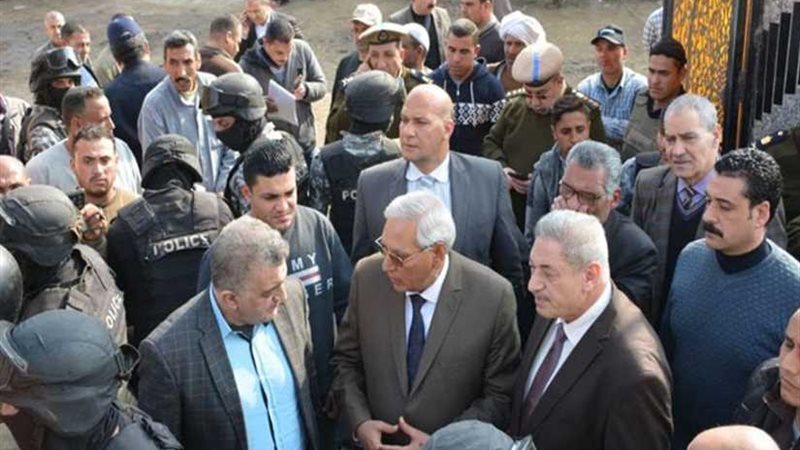 محافظ الدقهلية ومدير