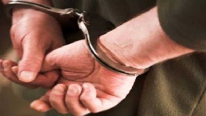 ضبط عامل بالمحلة