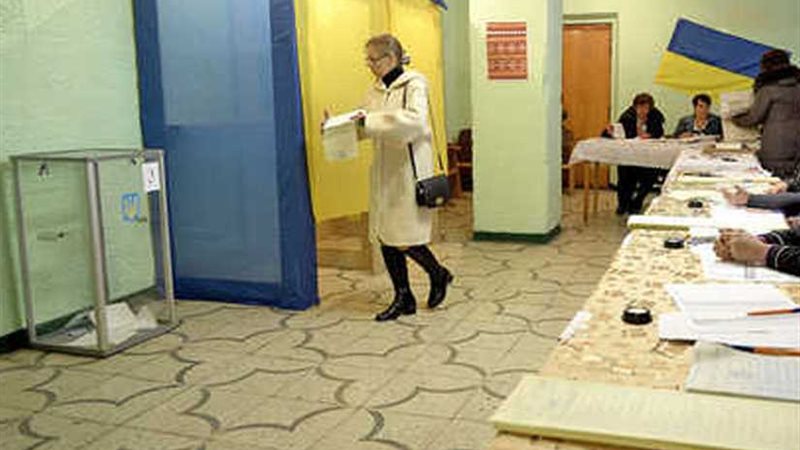 كندا تشكل بعثة لمراقبة