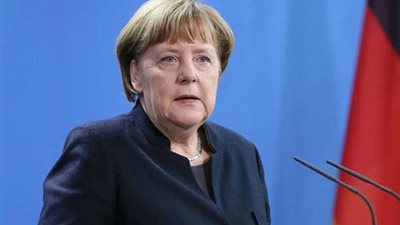 ميركل: ألمانيا تدعم العقوبات المفروضة على روسيا