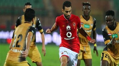 التعادل السلبي يفرض كلمته على الشوط الأول بموقعة الأهلي والإنتاج الحربي