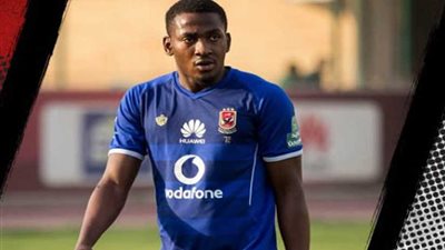 أجايي يجدد عقده مع الأهلي