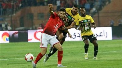 حمدي والحنفي حكمان للقاءات الإسماعيلي والأهلي