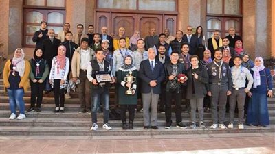 رئيس جامعة المنوفية يكرم المتميزين في أسبوع شباب الجامعات بكفر الشيخ