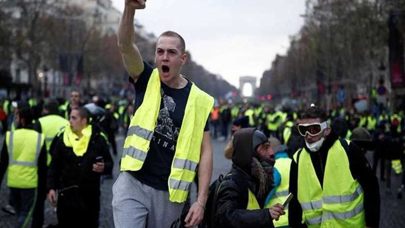 السترات الصفراء تجوب