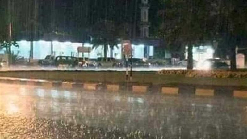 أمطار غزيرة تتساقط