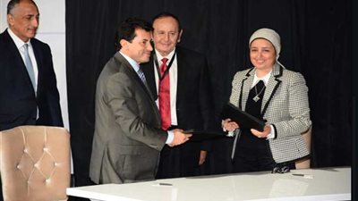 صبحي يؤكد التعاون مع الكيانات الاقتصادية الوطنية لدعم مشروعات الشباب