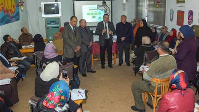 محافظ الإسكندرية يتابع أعمال برنامج تدريب معلمي الإسكندرية عن بُعد