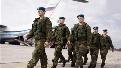 روسيا تحظر على أفراد الجيش استخدام الأجهزة الذكية