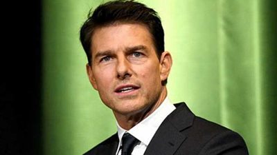 حقيقة تطاول النجم توم كروز على ضباط البحرية الأمريكية أثناء تصوير فيلم (صور)