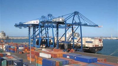 ميناء دمياط: وصول قطارين لنقل حاويات وخام الفوسفات تفعيلا للنقل متعدد الوسائط