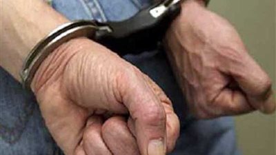 حبس المتهم بقتل زوجته للخلاف على خطبة نجلته بكفر شكر