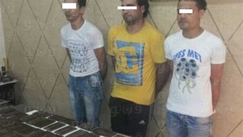 ضبط 3 تجار مخدرات