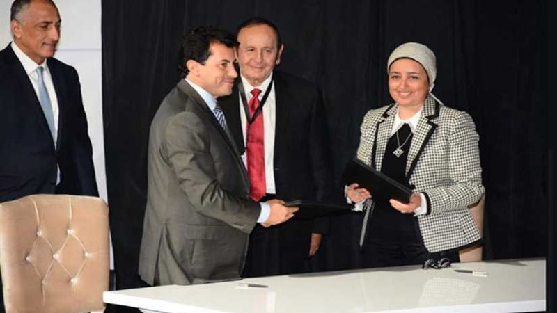 صبحي يؤكد التعاون