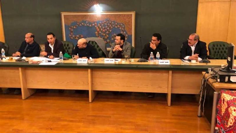 اللجنة المشرفة على