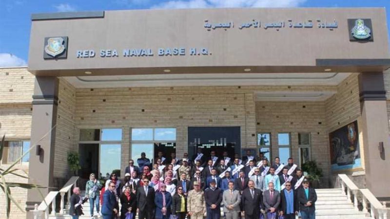 وفد من جامعة أسيوط